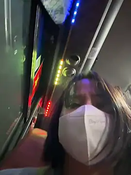 May-Squirt  网络视讯表演