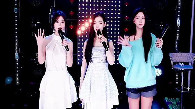 ZZ00033S Chat XXX in diretta