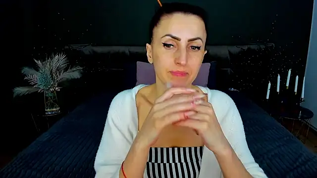 Rebecca_Diamond's Live XXX Chat