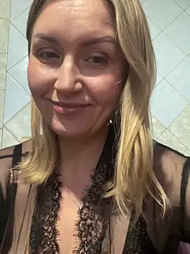 Show modela RainyAngel17 na web-kameri