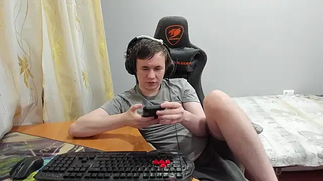 iliaskrisloveのライブXXXチャット