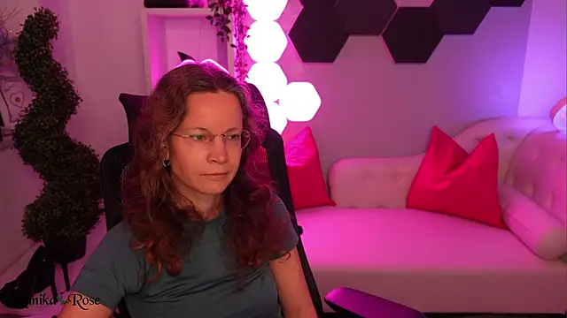 Chatroom XXX en direct de AnnikaRose