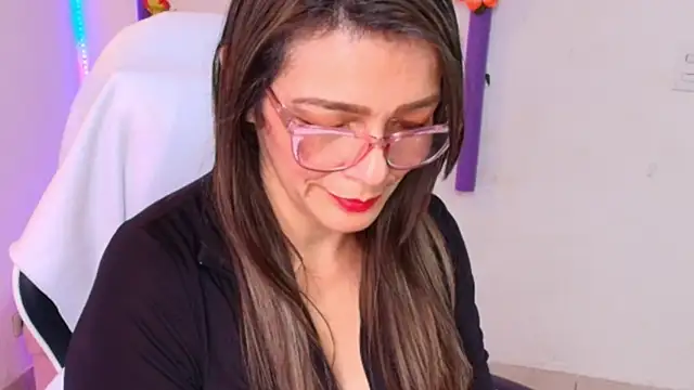 Carol_Miss2 Chat XXX in diretta