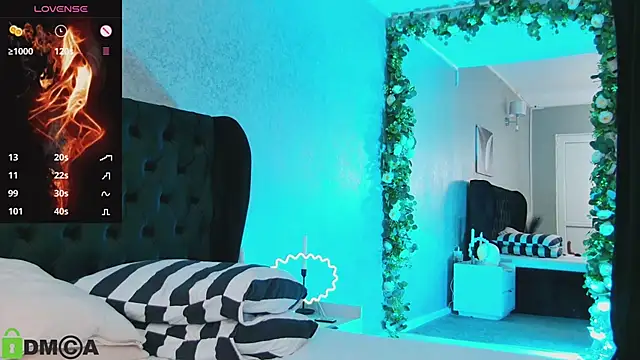 SelenaDaze élő XXX-chatje