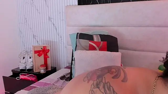 Chat XXX ao vivo de Reginavegaa