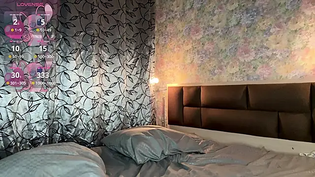 LoraDavi Chat XXX live