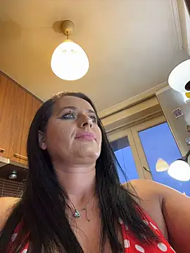 Hotmomcheckk_ – webcam-show