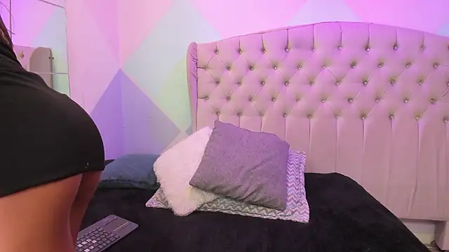 BritneyCollins Chat XXX live