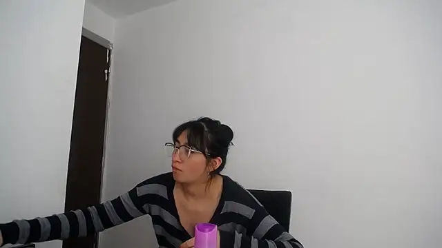 โชว์เว็บแคมของ Arielle_lov