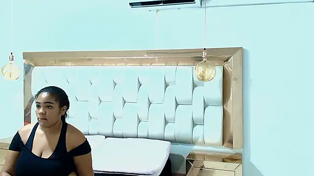 EmmaLebrun Chat XXX live