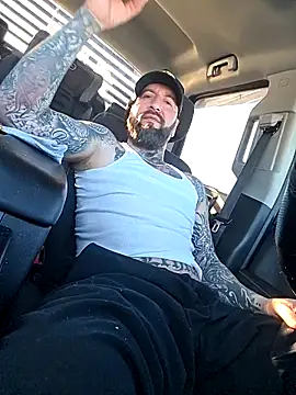 Czat XXX na żywo – Beardedtattood