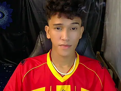 hugekenbigcock live XXX chat