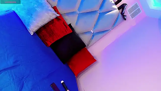 AithanaBlazeのライブXXXチャット