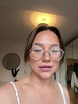 MissPixieRae: вебкам-шоу