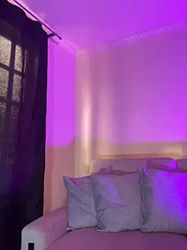 isabella-collins-n Webbikameraesitys