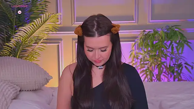 TrishaWinslet Chat XXX live