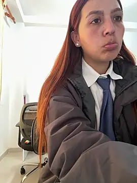 Emily-7_ Chat XXX in diretta