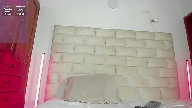 Онлайн чат XXX HollyGrey_