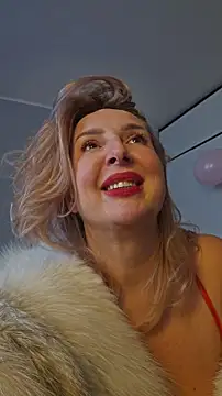 MariaRichi_ Adlı Modelin Canlı XXX Sohbeti