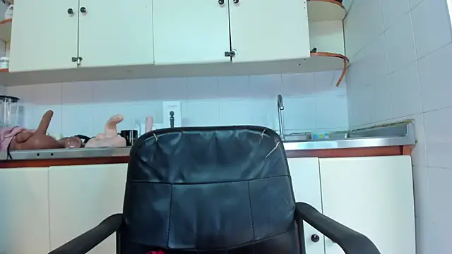 BustyGlow Show Webcam