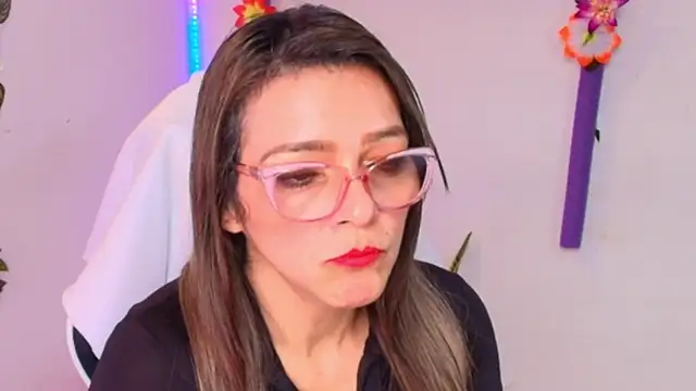 Carol_Miss2 Live XXX-Chat