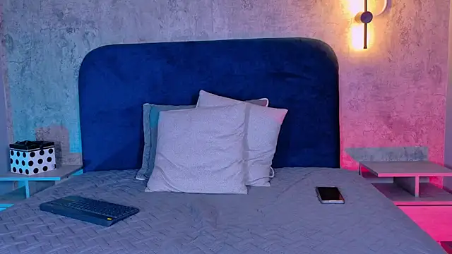 We_DM élő XXX-chatje