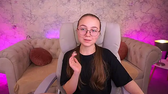 ArrinaWairr Chat XXX live