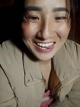 Emily-yy's Live XXX Chat