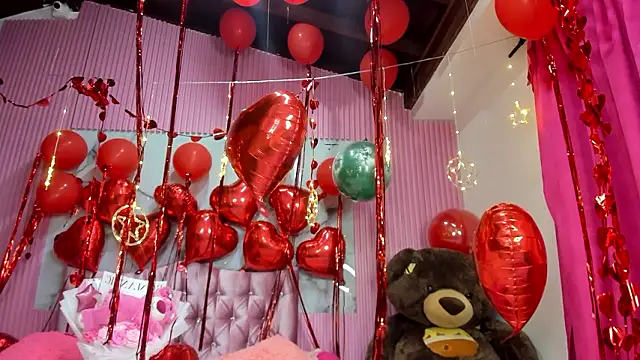 Mindy_19: онлайн-секс-чат