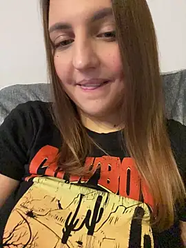 AliceDesmee – Live XXX-chat