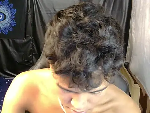 hugekenbigcock Webcamshow