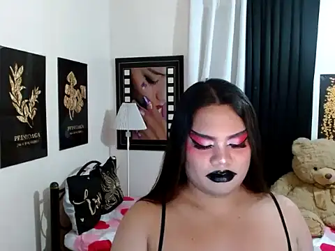Chat +18 de TSbrianaHugeCock ao vivo