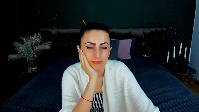 Rebecca_Diamond: онлайн-секс-чат