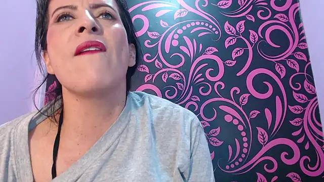 Czat XXX na żywo – Great_Pussy20