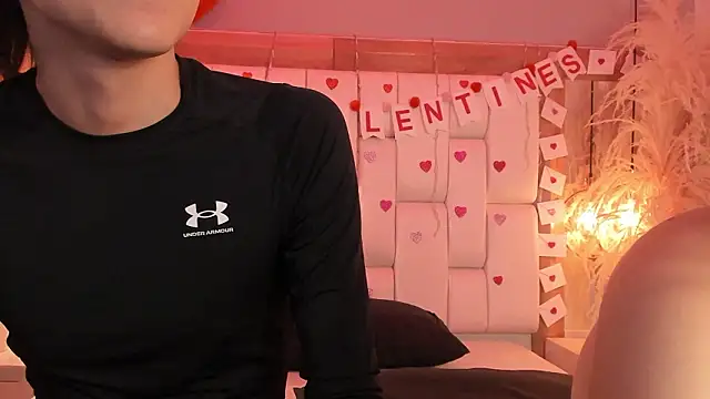 Daphne_And_Roger's Live XXX Chat