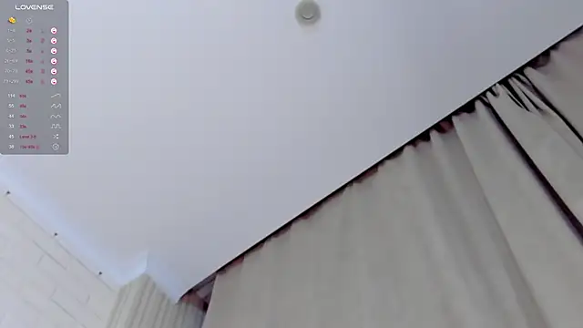 AlbaLimory's Live XXX Chat