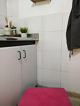 Czat XXX na żywo – isaabellaa__