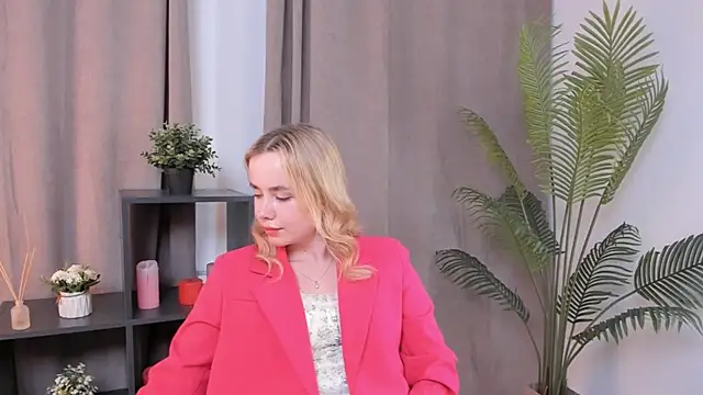 IvetteLabore webcam show