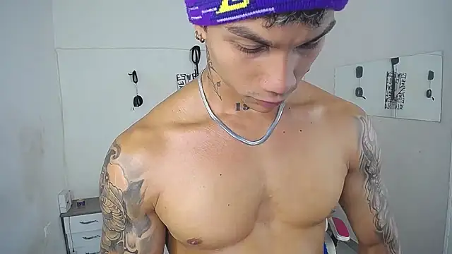 Czat XXX na żywo – Leonard_Price