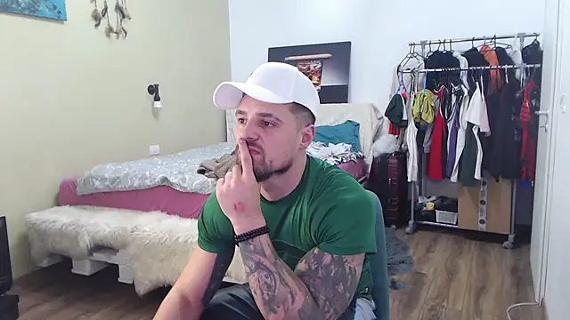 Tiberius_hunk's Live XXX Chat