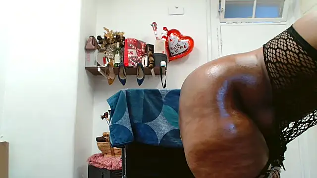 xTALLSEXYBUMx webkamerás műsora