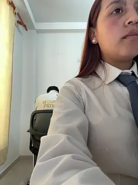 Chatroom XXX en direct de Emily-7_