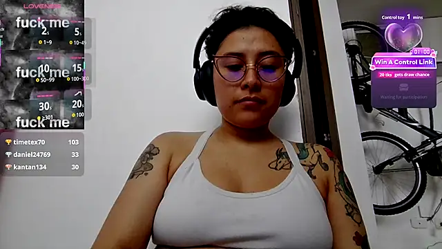 Juliexxxxtasy – Live XXX-chat