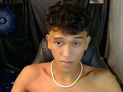 Chat XXX ao vivo de hugekenbigcock