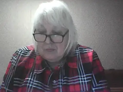 Alexia64231's Webcam Show