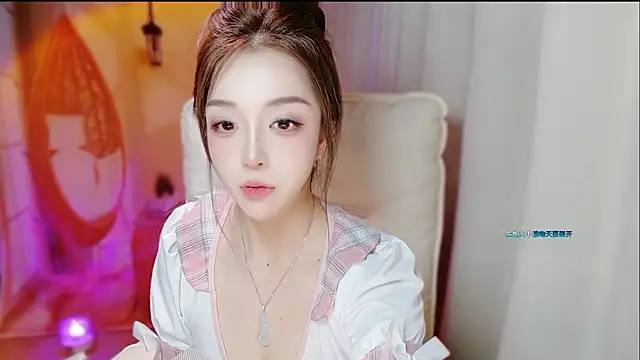 zizi-a's Live XXX Chat