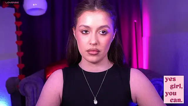 EmiliyaRoudeのライブXXXチャット