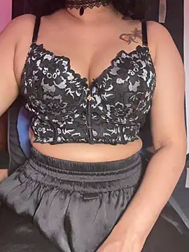 Chat XXX en directo de Squirt_Queen_X