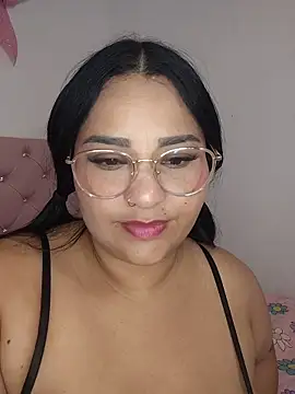 แชท XXX สดของ Clarigil