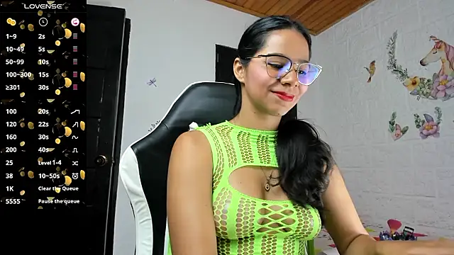 Chat +18 de alisson_hoffman05 ao vivo